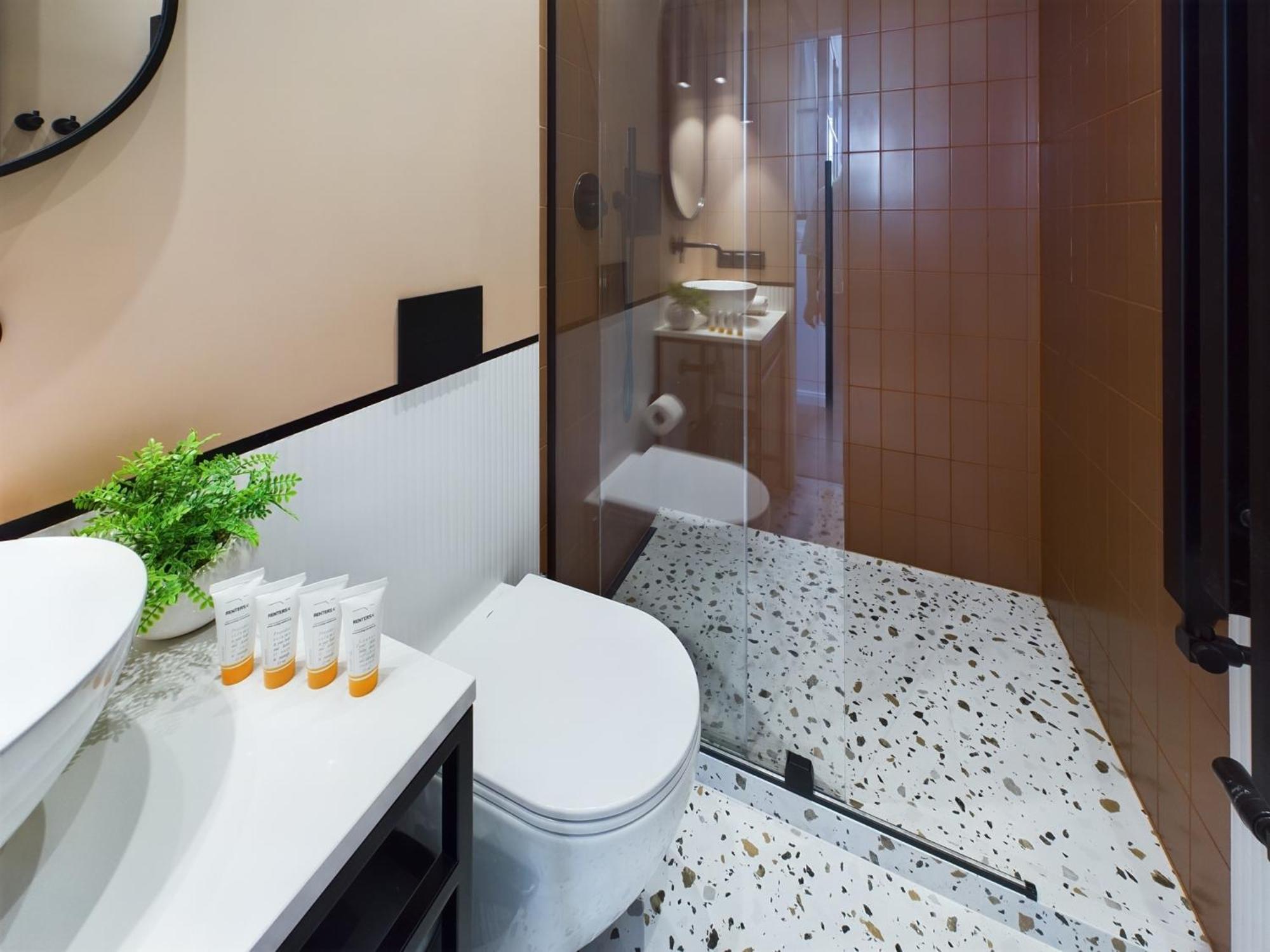 City Center Apartments Hoza By Noclegi Renters Warsaw Luaran gambar